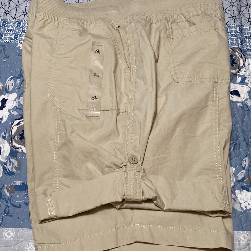 070 Tommy Hilfiger Khaki Convertible Shorts - Picture 3 of 8